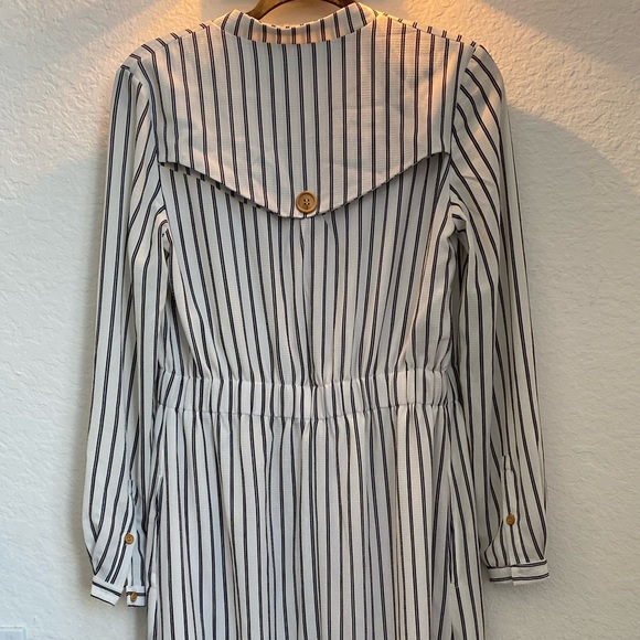 NIGHTWALKER Long Dress or Jacket, size medium, white and navy blue - Picture 7 of 11